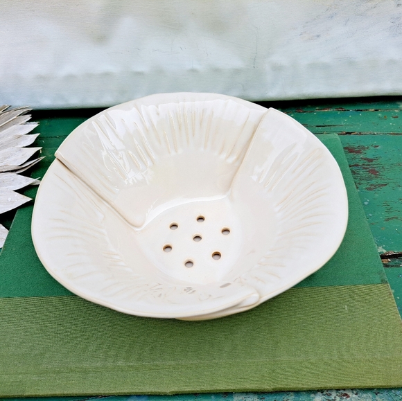 White Pottery Berry Bowl with Tray - Picture 9 of 11